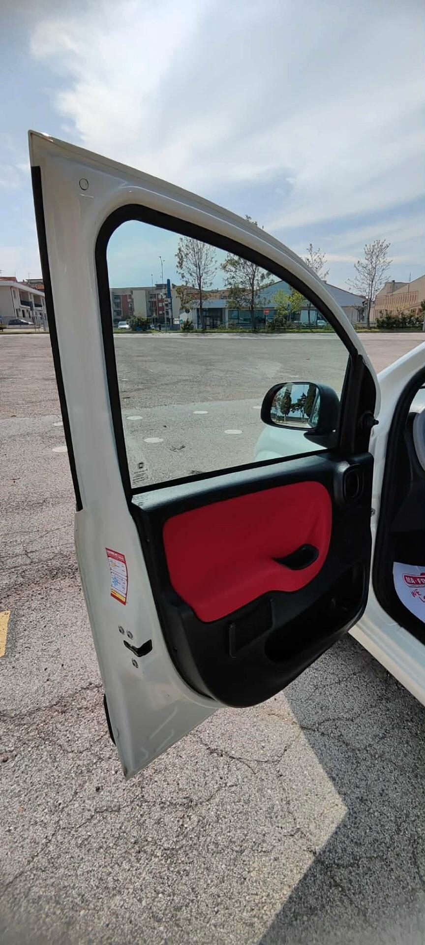 Fiat Panda 0.9 TwinAir Turbo Natural Power Lounge