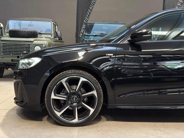 AUDI A1 SPB 35 TFSI S tronic Identity Black