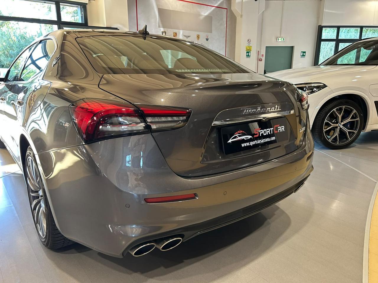 Maserati Ghibli 330 CV MHEV GT