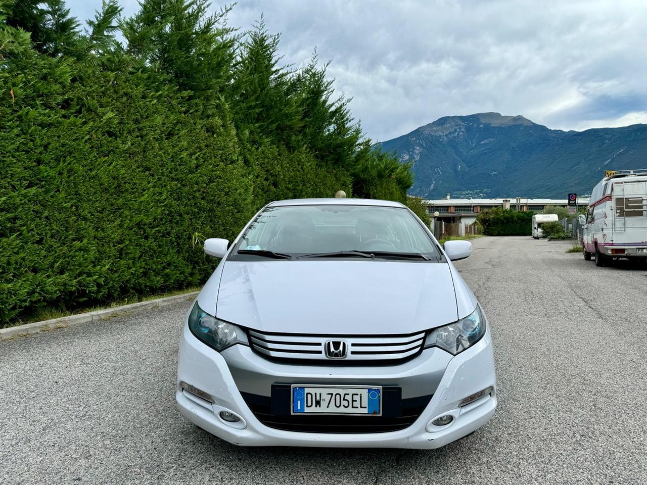 Honda INSIGHT IBRIDA NEOPATENTATI