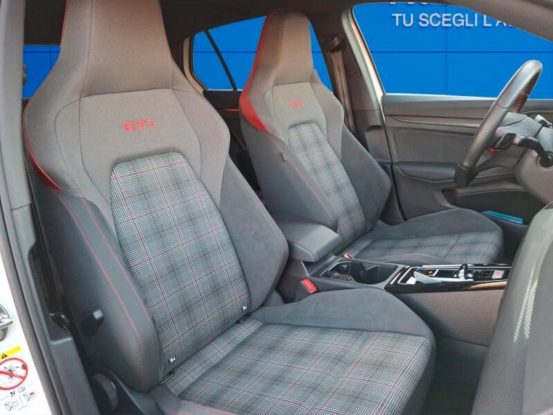 VOLKSWAGEN Golf 8ª serie Golf 2.0 TSI R DSG 4M...