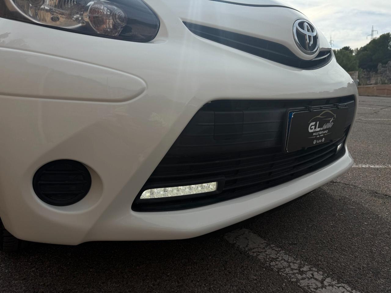 Toyota Aygo/1.0 68CV/NAVI/CLIMA/SOLO 55000 KM