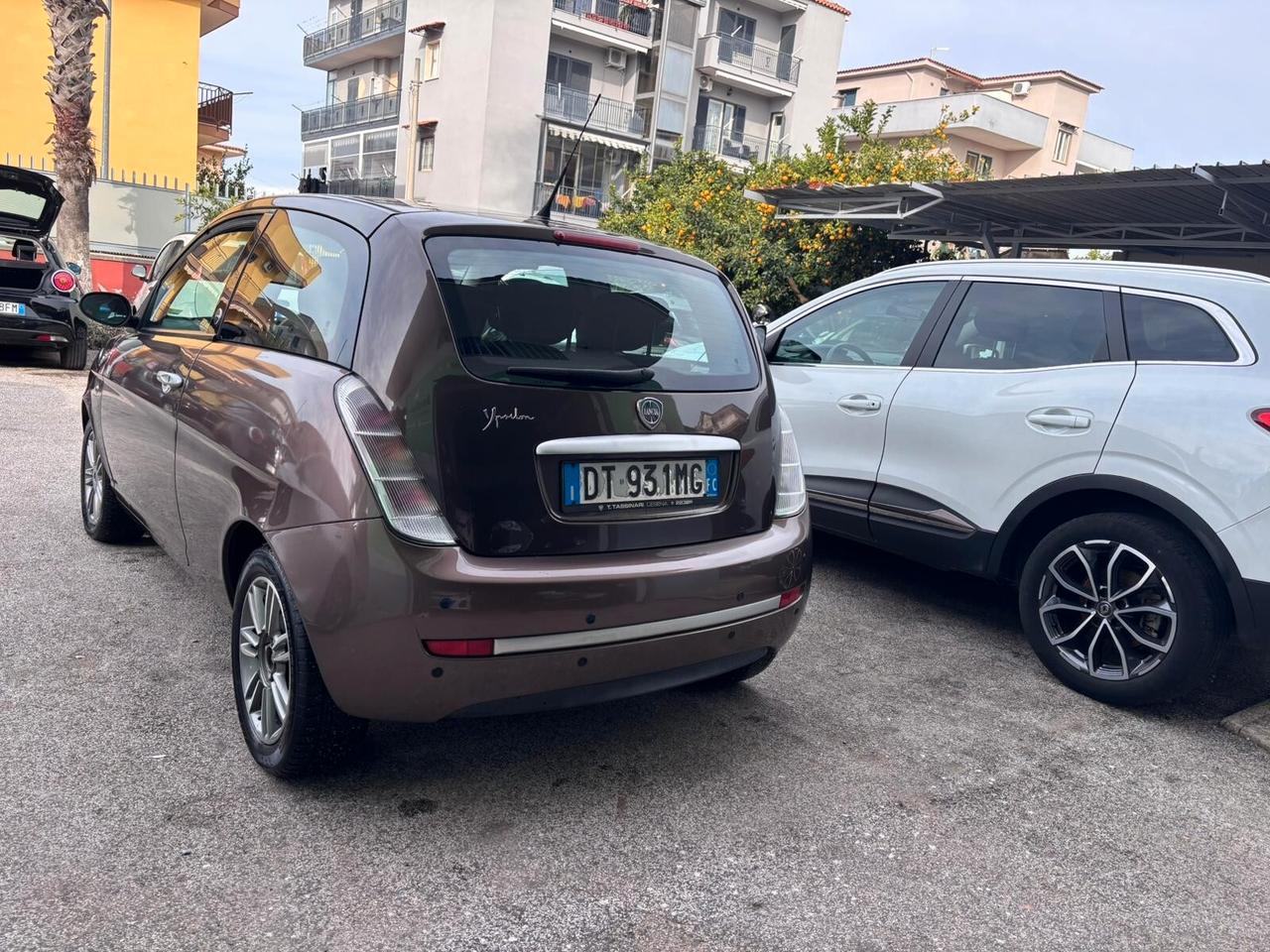 Lancia Ypsilon 1.4 Platino Ecochic GPL