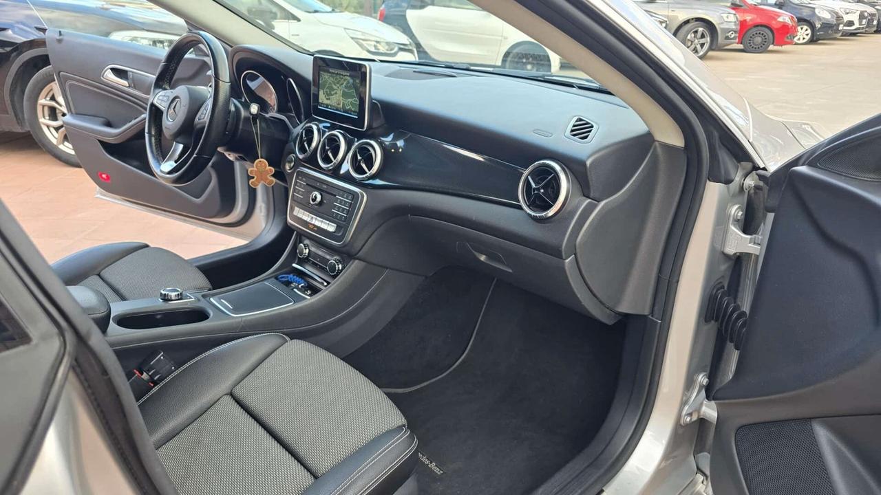 Mercedes-benz CLA 200 d S.W. Automatic Premium