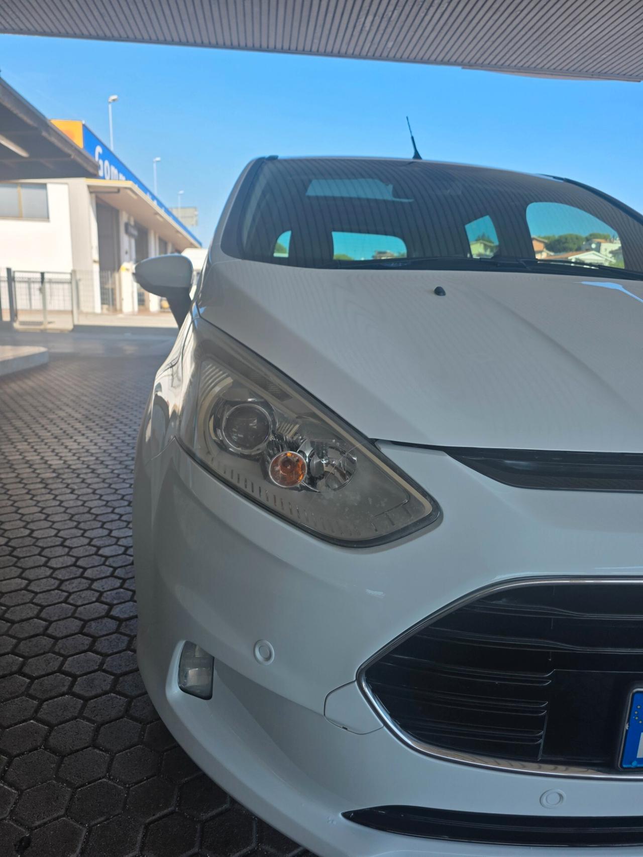 Ford B-Max Neo patentati Titanium