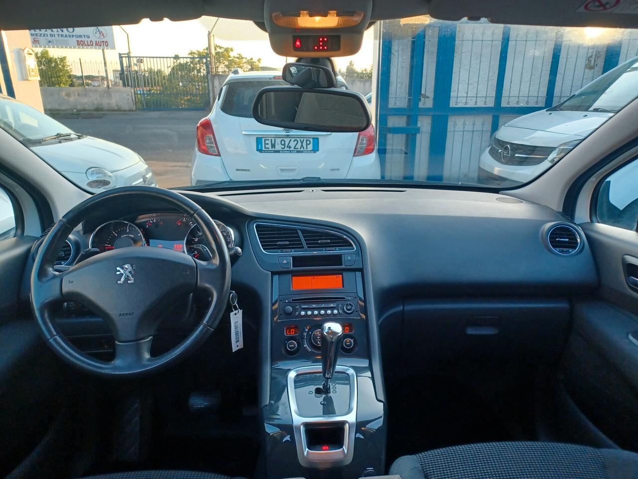 Peugeot 5008 1.6 HDi 115CV Allure 7 POSTI