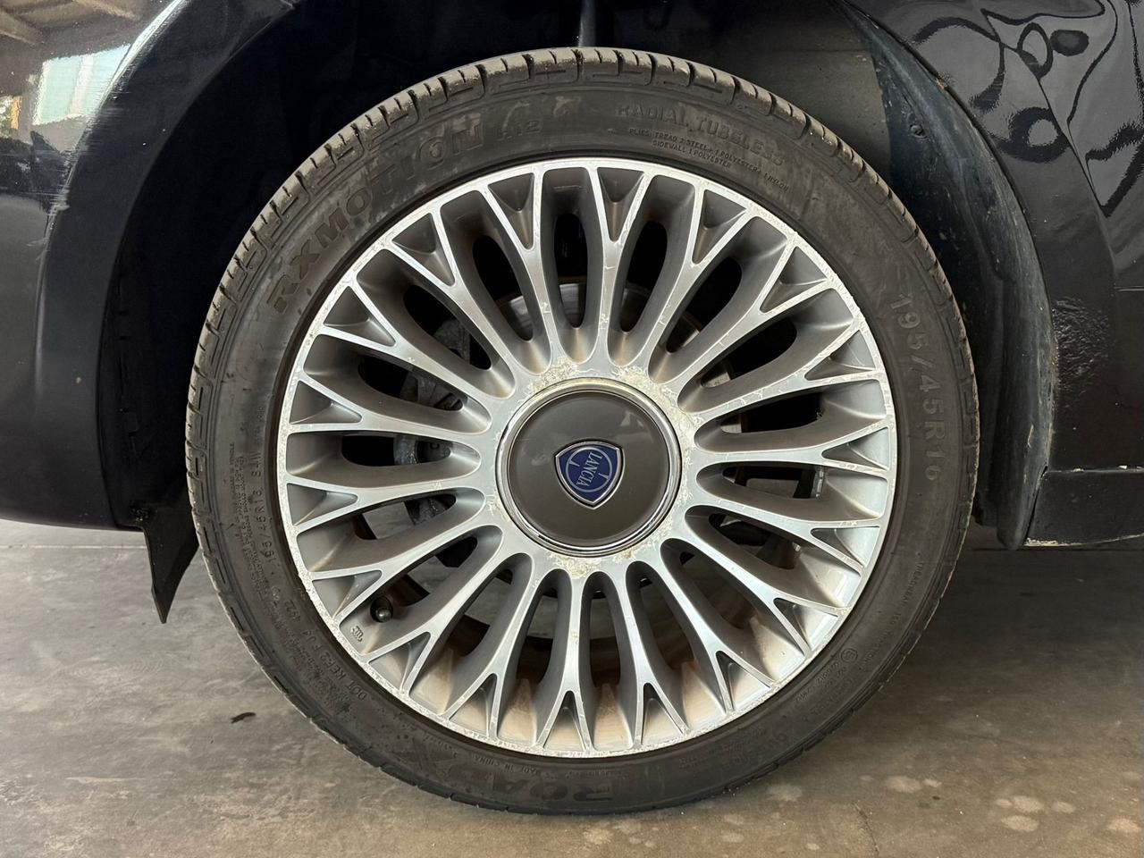 Lancia Ypsilon 1.2 69 CV 5 porte GPL Ecochic Unyca
