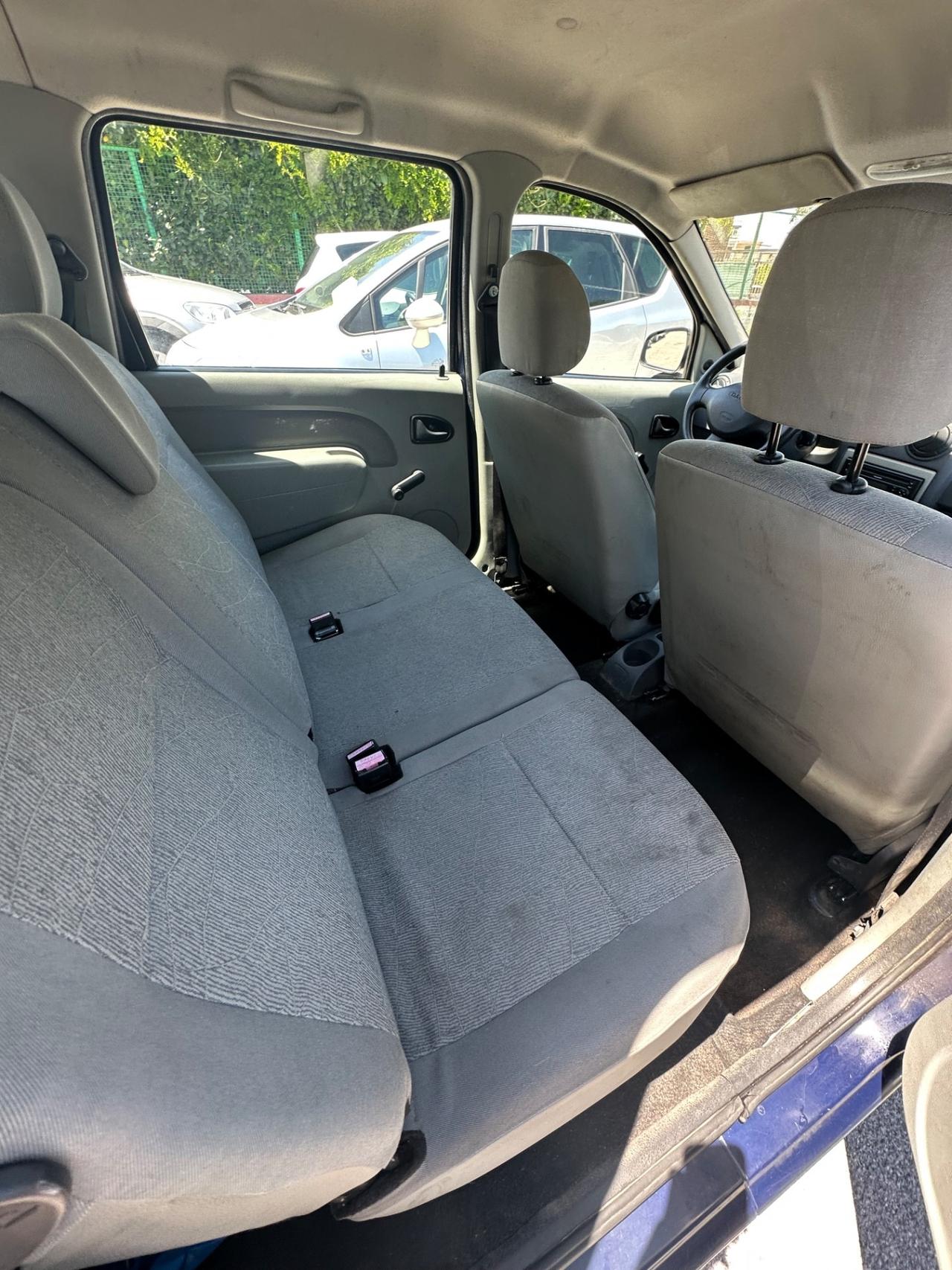 Dacia Logan MCV 1.6 90CV 5 posti Lauréate