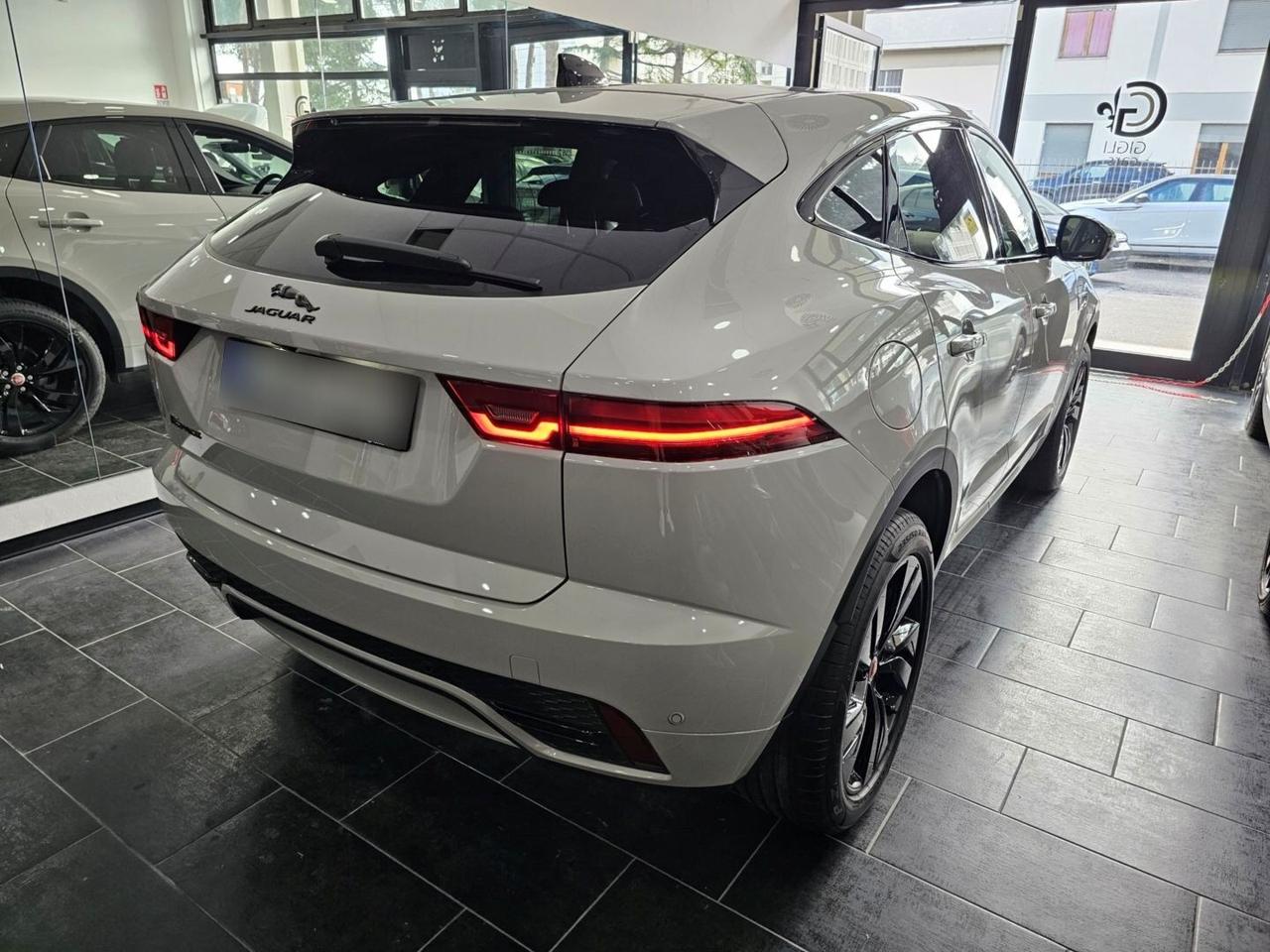 Jaguar E-Pace R-Dynamic SE Navi Camera Tetto C.20" LED BlackPack