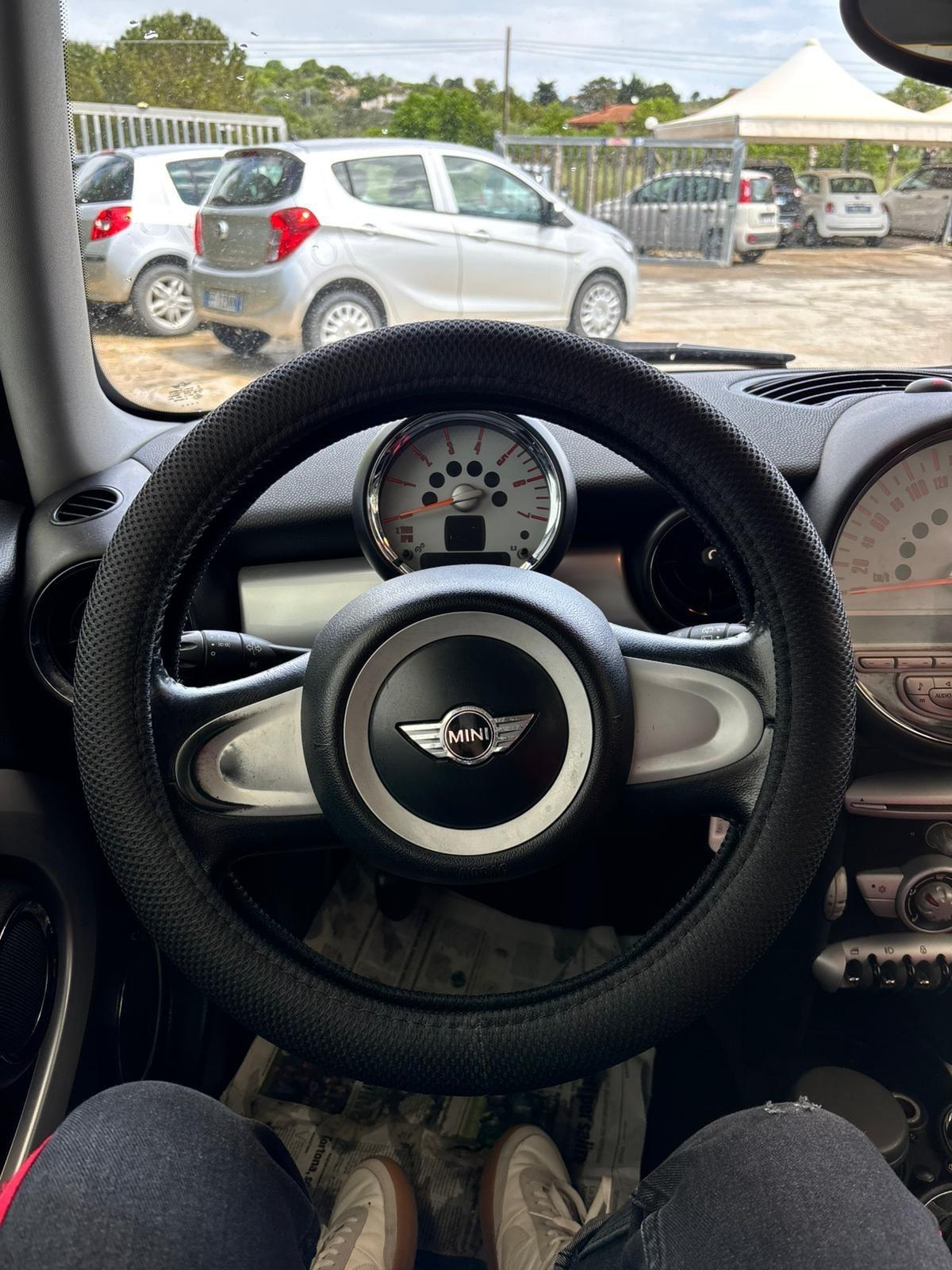 MINI COOPER 1.6 COOPER D