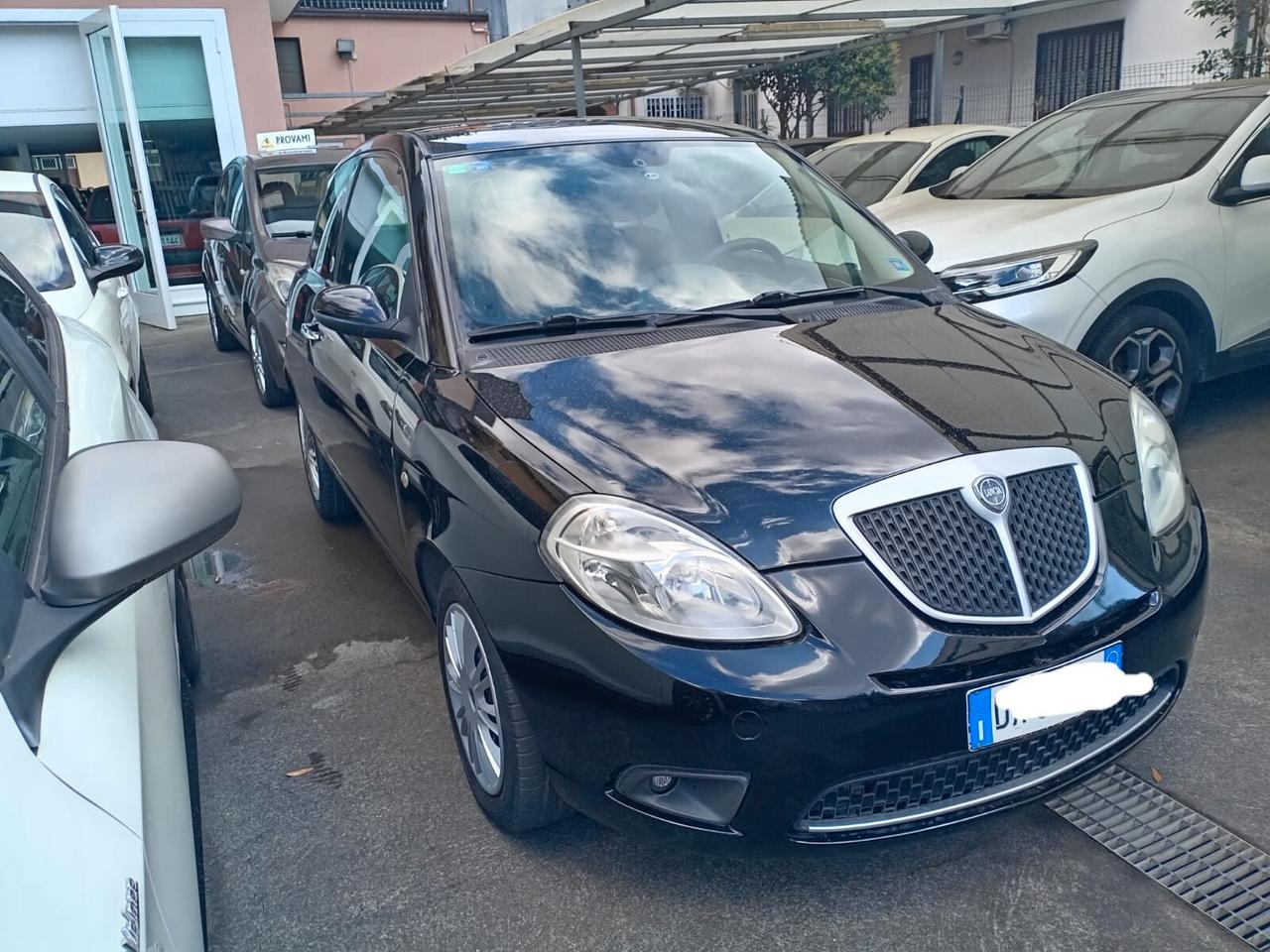 Lancia Ypsilon 1.4 Platino Ecochic GPL