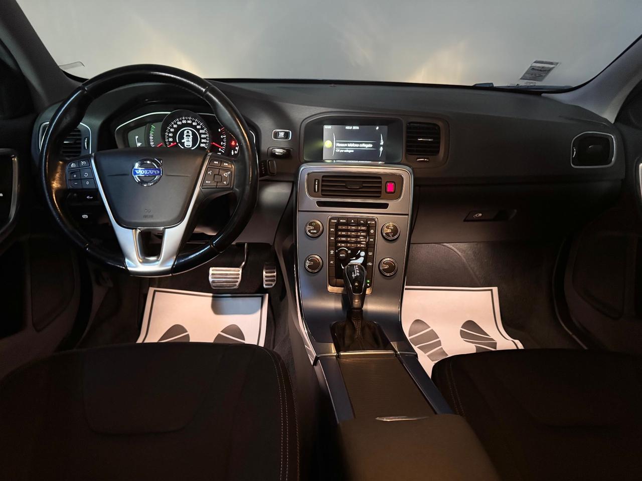 Volvo S60 CAMBIO AUTOMATICO ADATTA A NEOPATENTATI