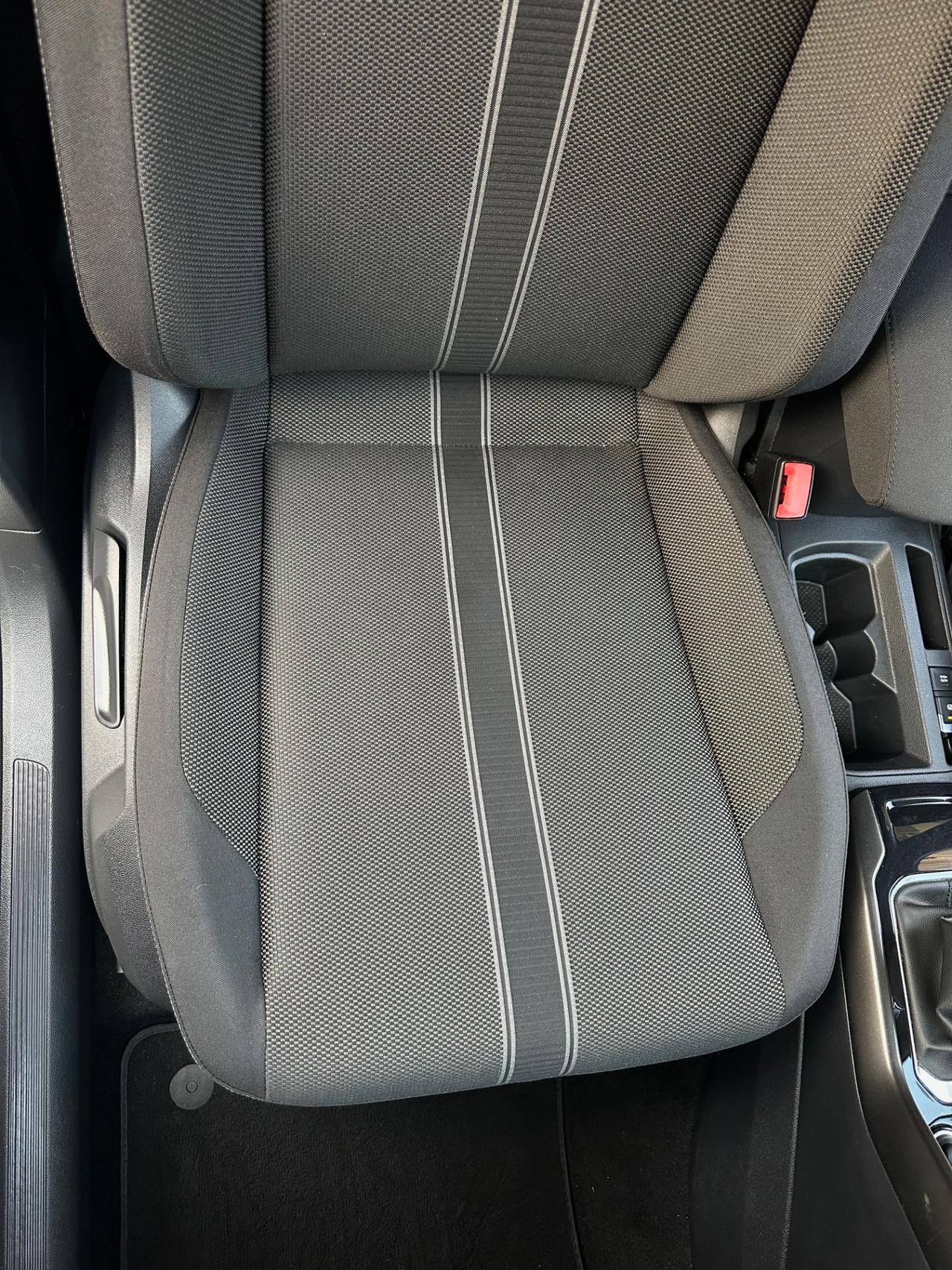 Volkswagen T-Roc 1.6 TDI SCR 115cv BMT Advanced