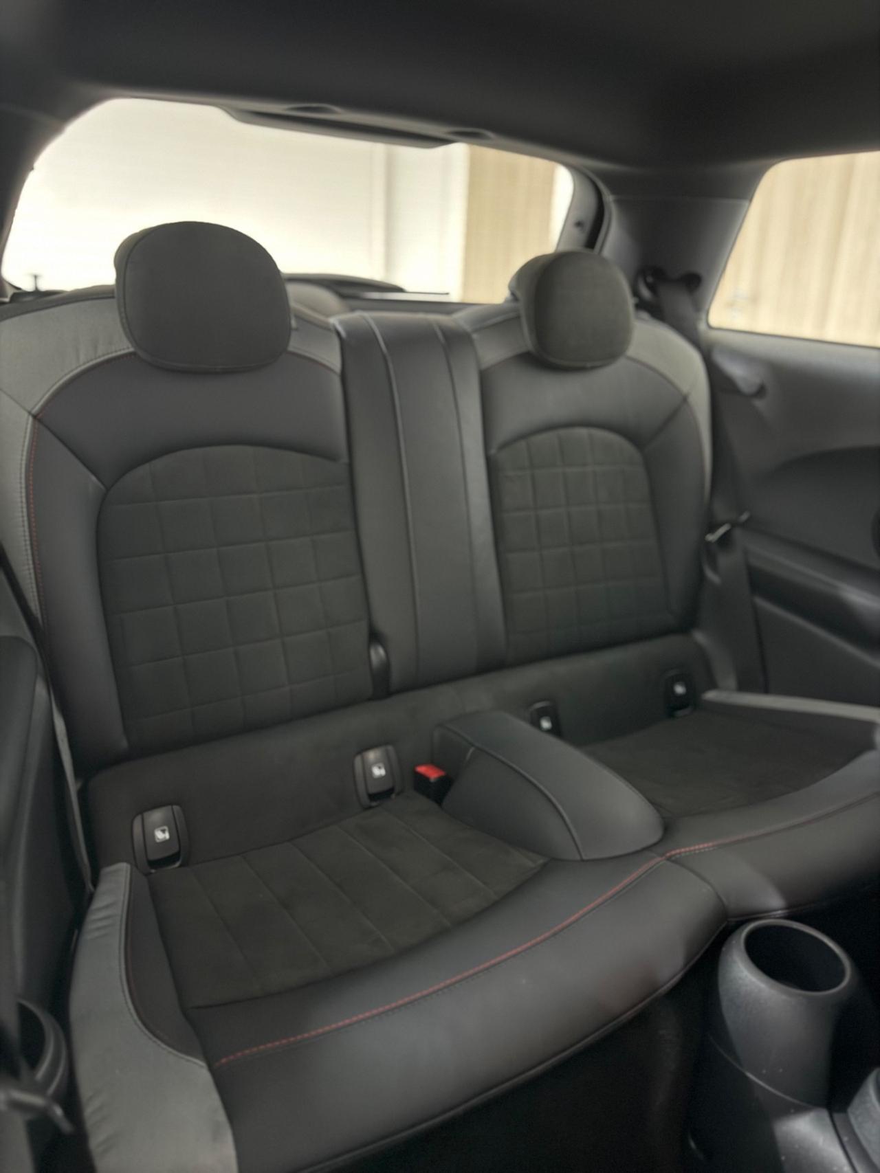 Mini ALLESTIMENTO JHON COOPER WORK