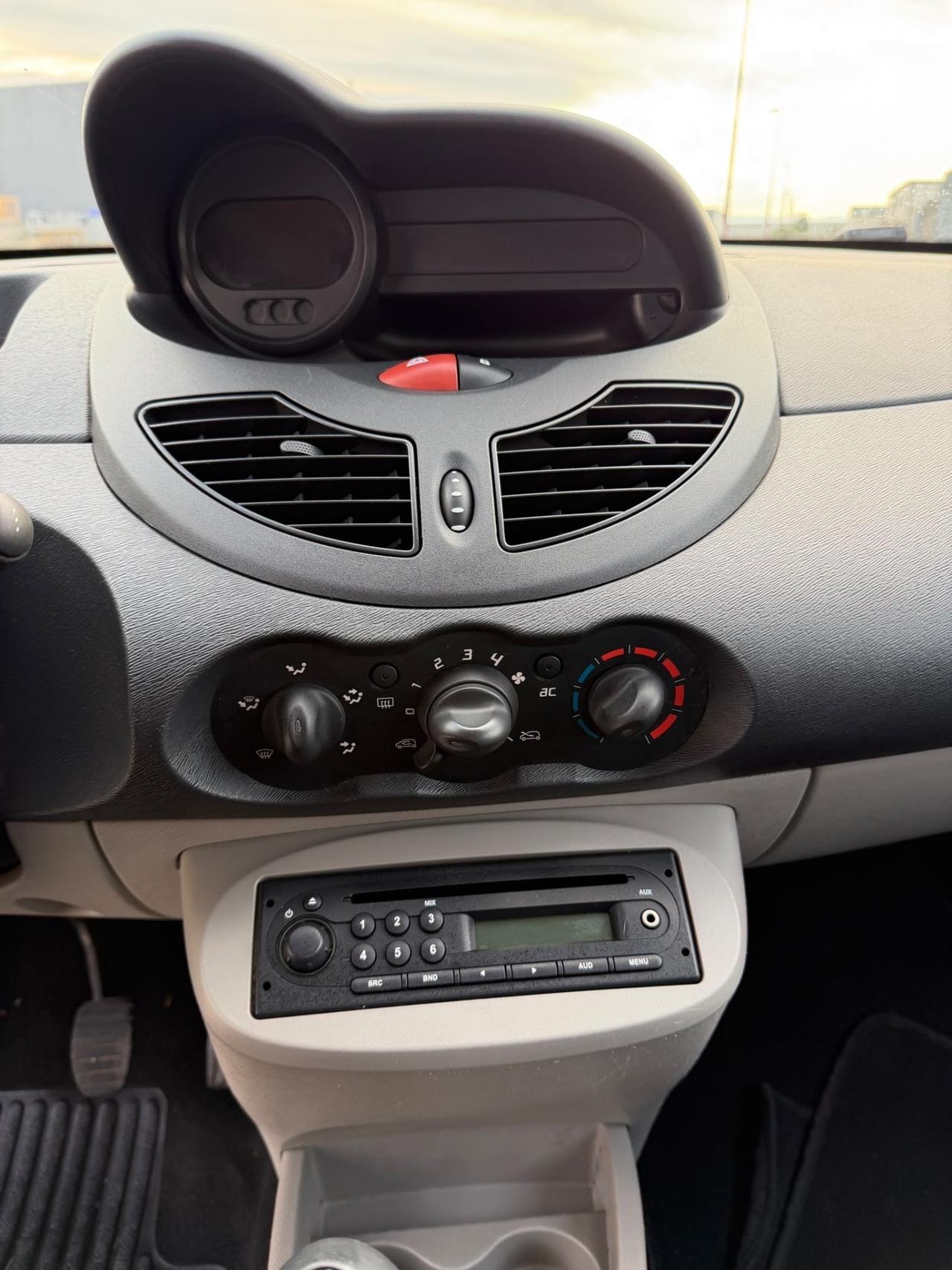 Renault Twingo 1.2 8V