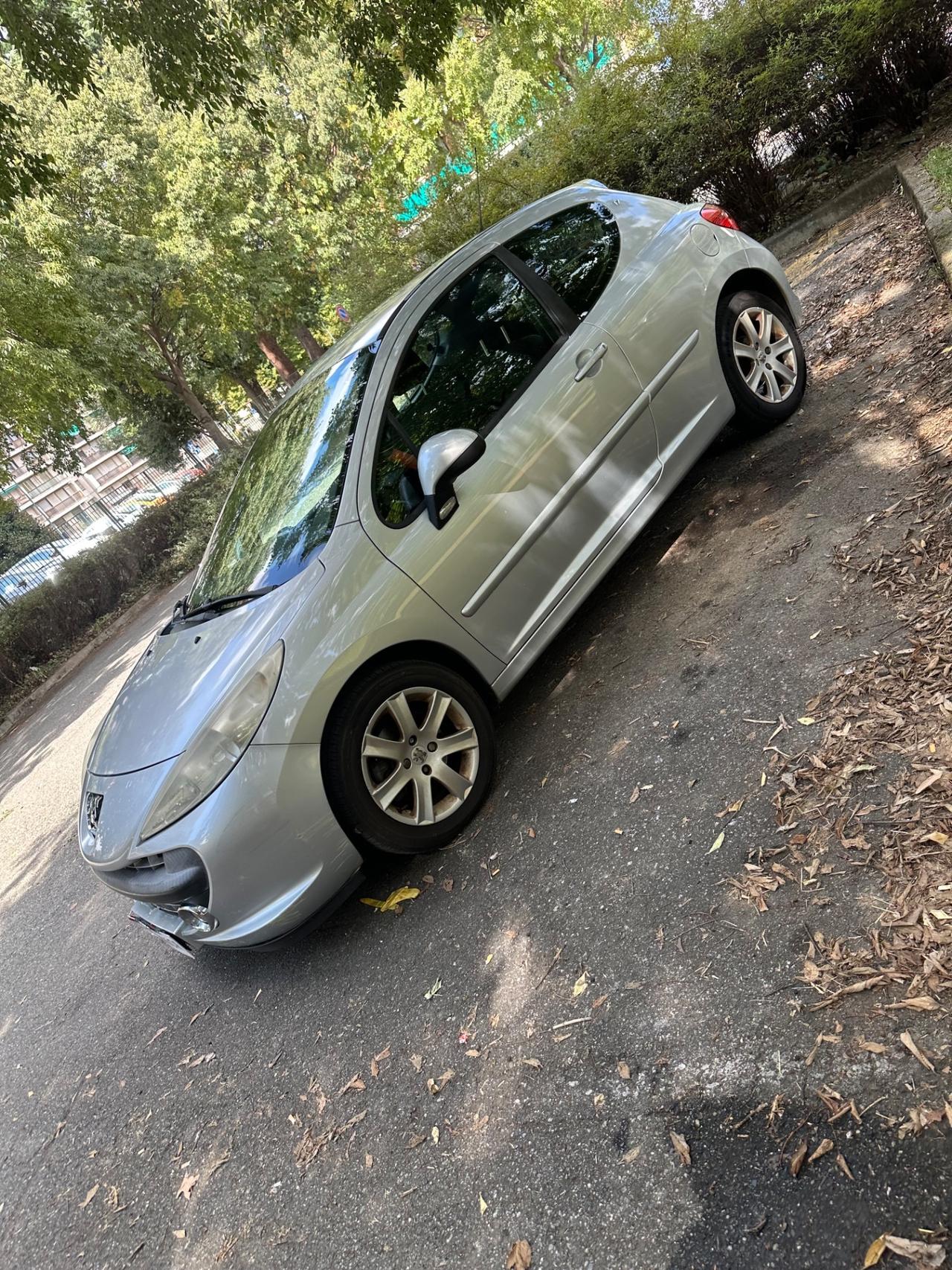 Peugeot 207 1.6 HDi 110CV 3p. XS