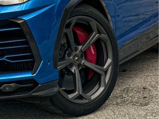 LAMBORGHINI Urus 4.0 Carbon Fiber Package -Akrapovic-