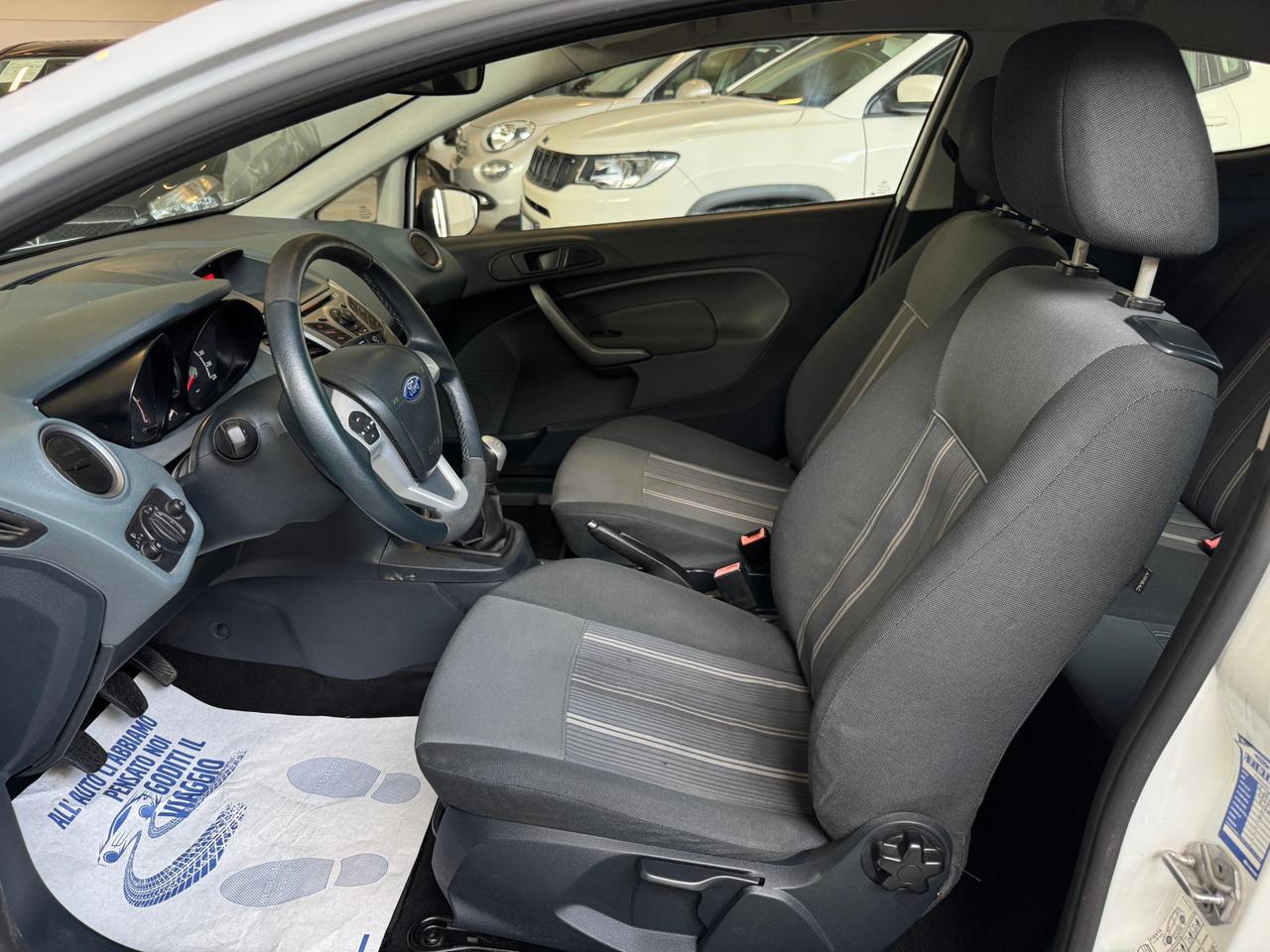 Ford Fiesta 1.2 16v + 82cv