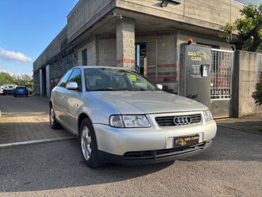 Audi A3 1.6 cat 5p. Attraction