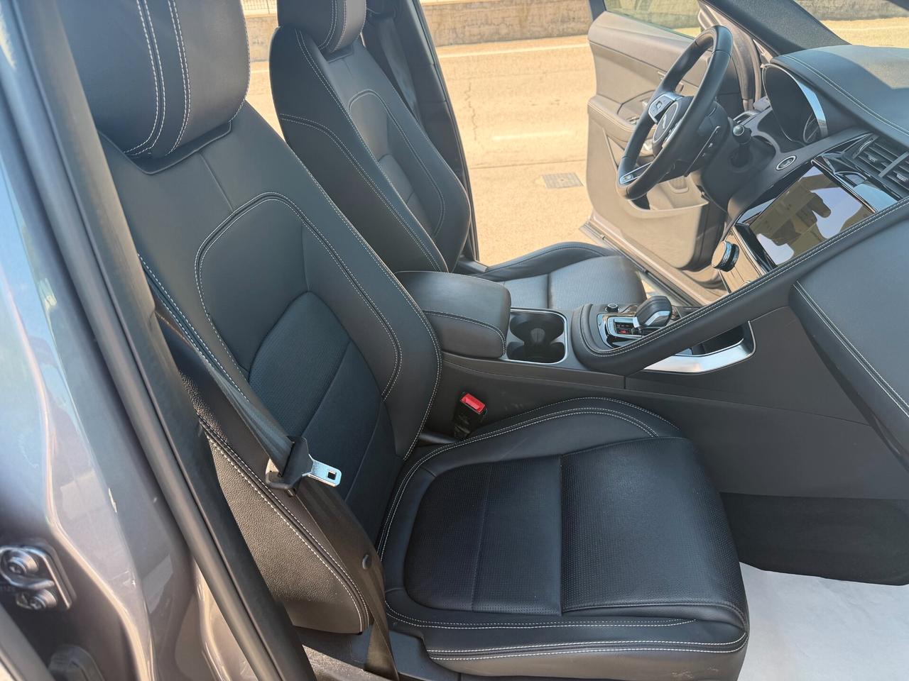 Jaguar E-Pace 2.0D I4 163 CV AWD Auto R-Dynamic HSE/KM 19.200 REALI
