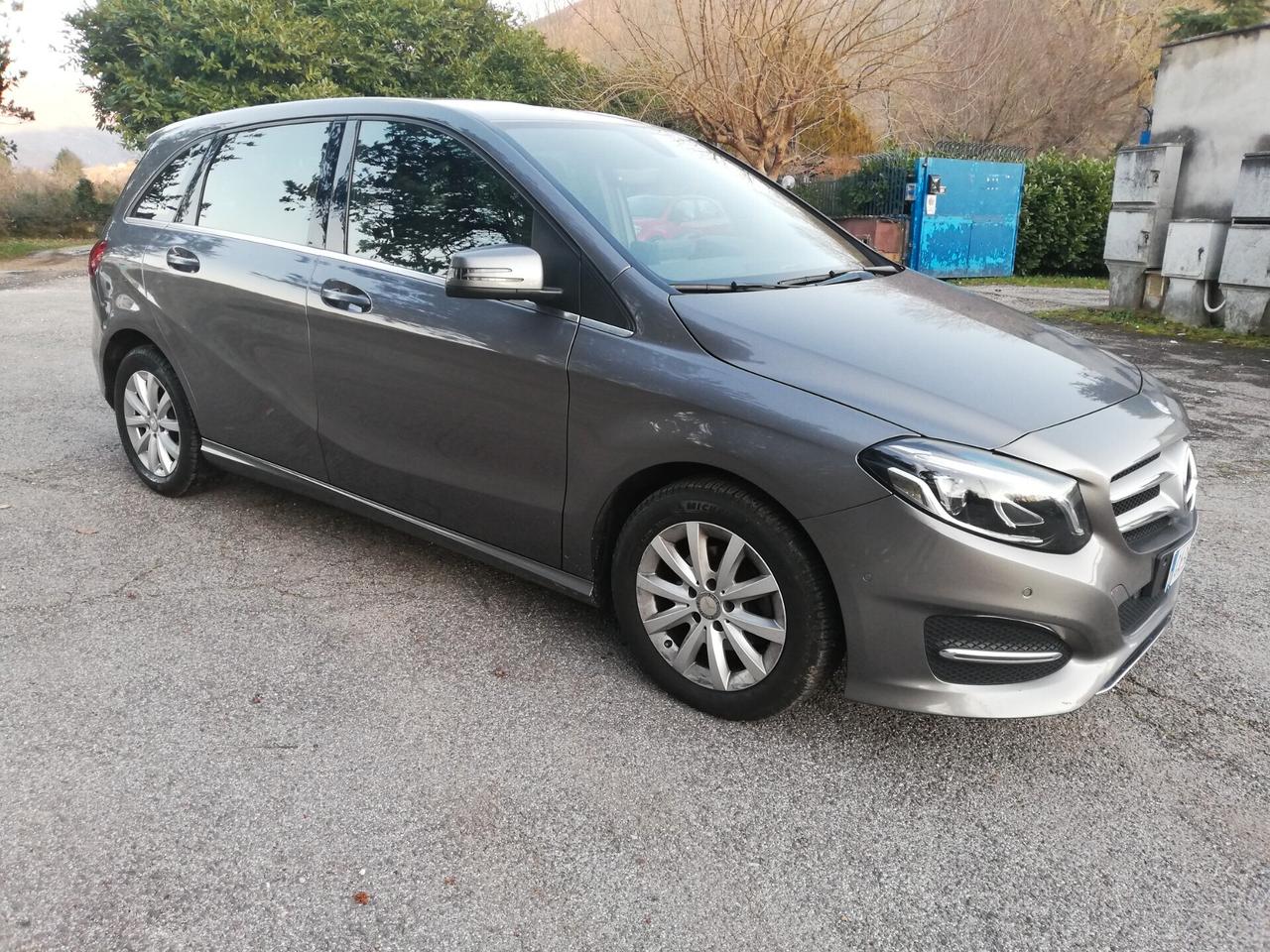 Mercedes-benz B 180 B 180 d Automatic Premium