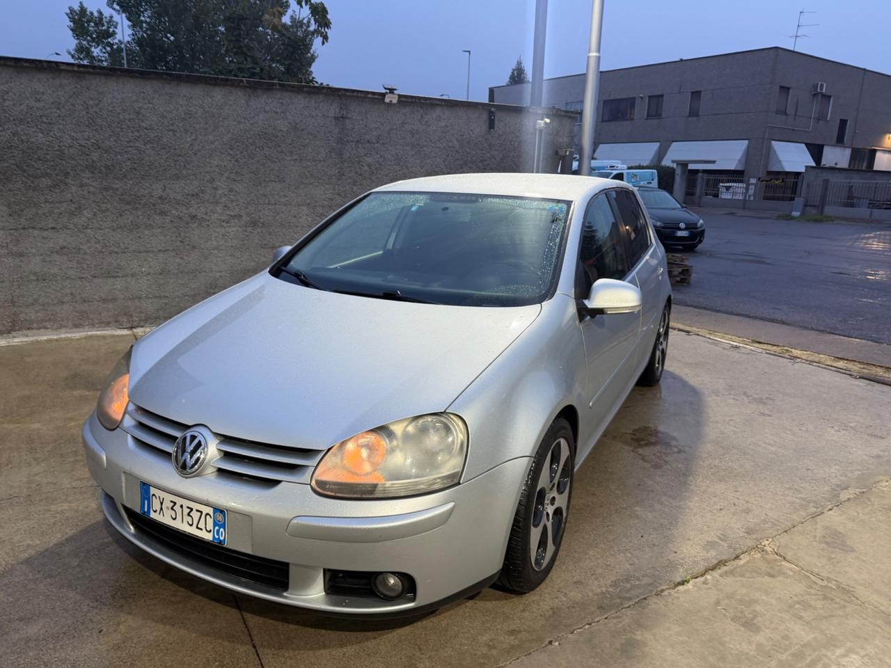 VW GOLF V 2.0TDI CERCHI 17 GTI