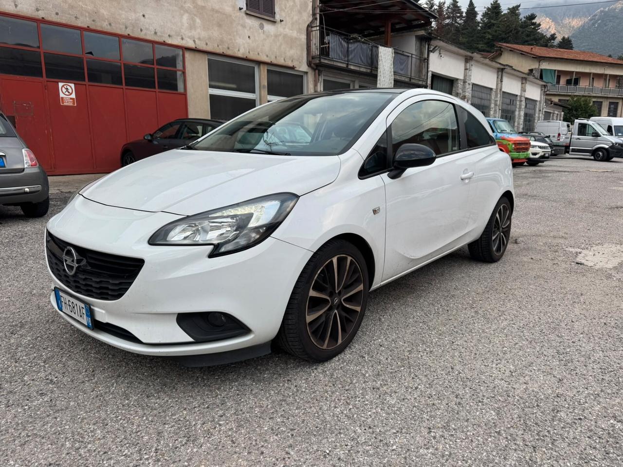 Opel Corsa 1.3 CDTI ecoFLEX 95CV Start&Stop Coupé b-Color