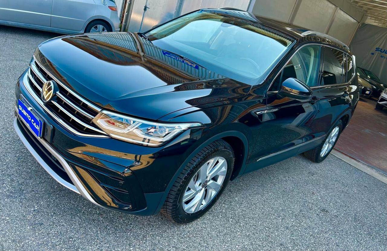 Volkswagen Tiguan Allspace Tiguan Allspace 2.0 TDI SCR DSG 4MOTION TETTO APRIBILE INTERNI IN PELLE TOTALE