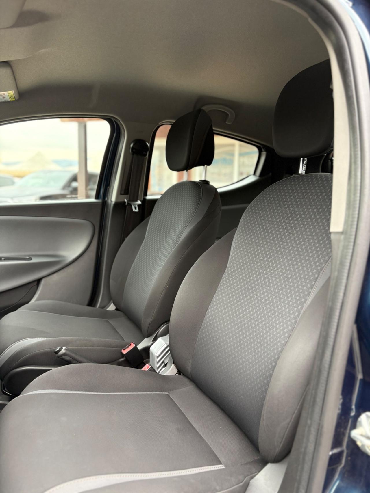 Lancia Ypsilon 1.3 MJT 16V 95 CV 5 porte S&S Silver