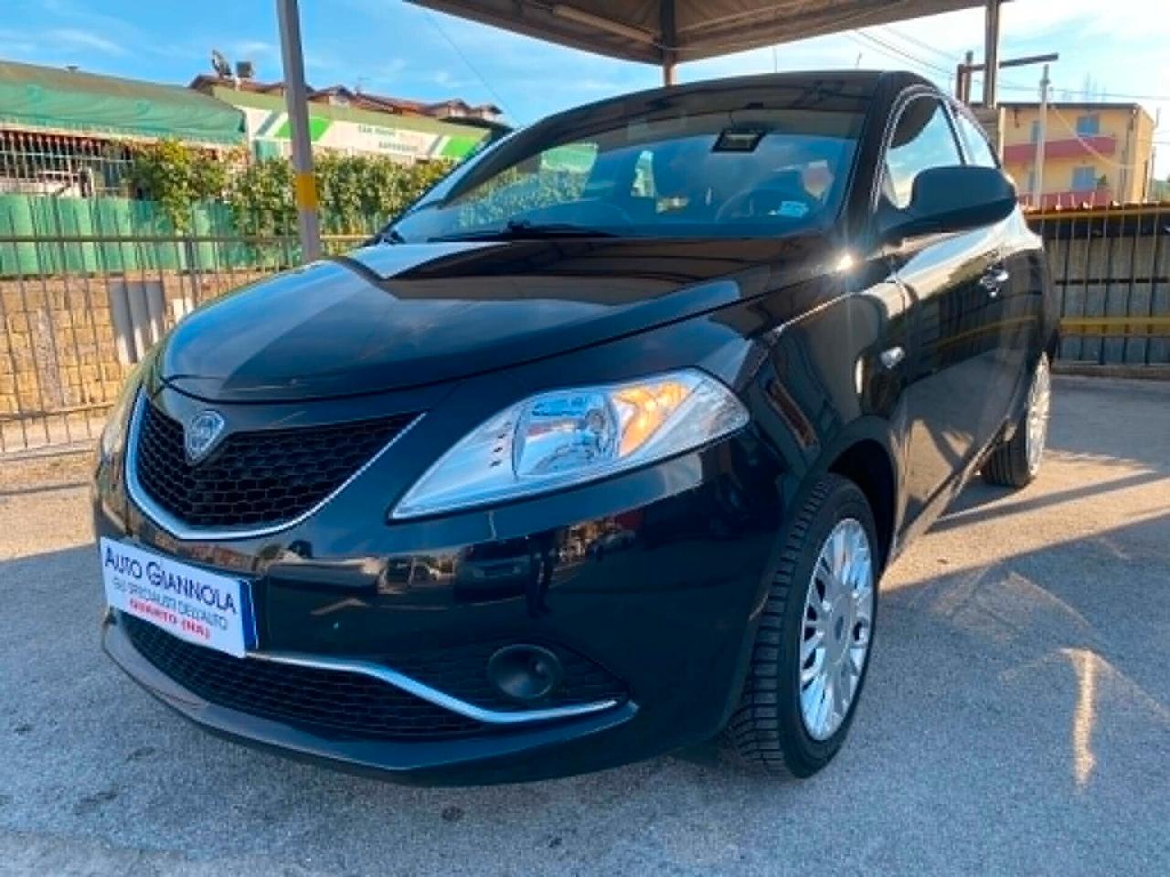 Lancia Ypsilon 1.2 69 CV 5 p. Come Nuova