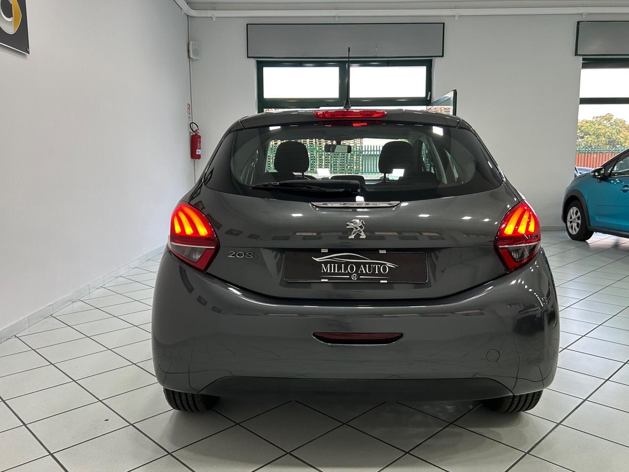 Peugeot 208 BlueHDi 75 5 porte Allure