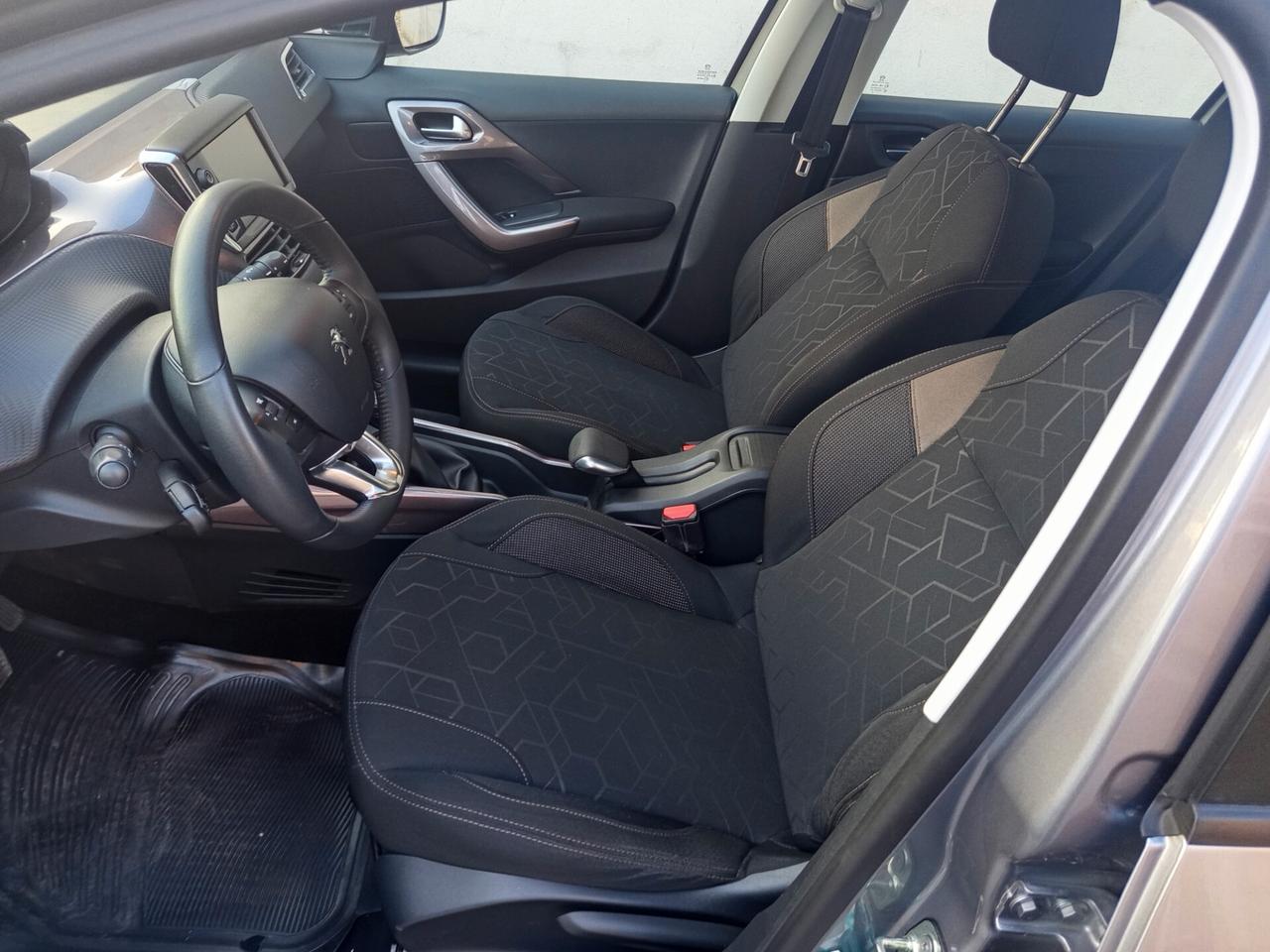 Peugeot 2008 1.2 VTi 82CV Allure