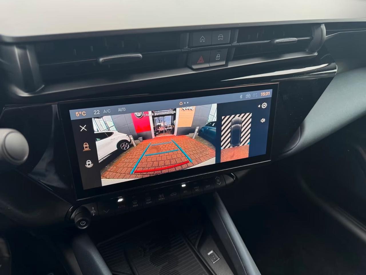 Alfa Romeo Junior 1.2 136 CV Hybrid eDCT6
