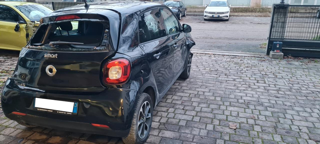 Smart ForFour 60 1.0 Black Passion