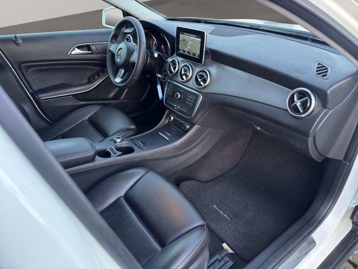 MERCEDES - Classe GLA - GLA 200 d Automatic Premium AMG TETTO