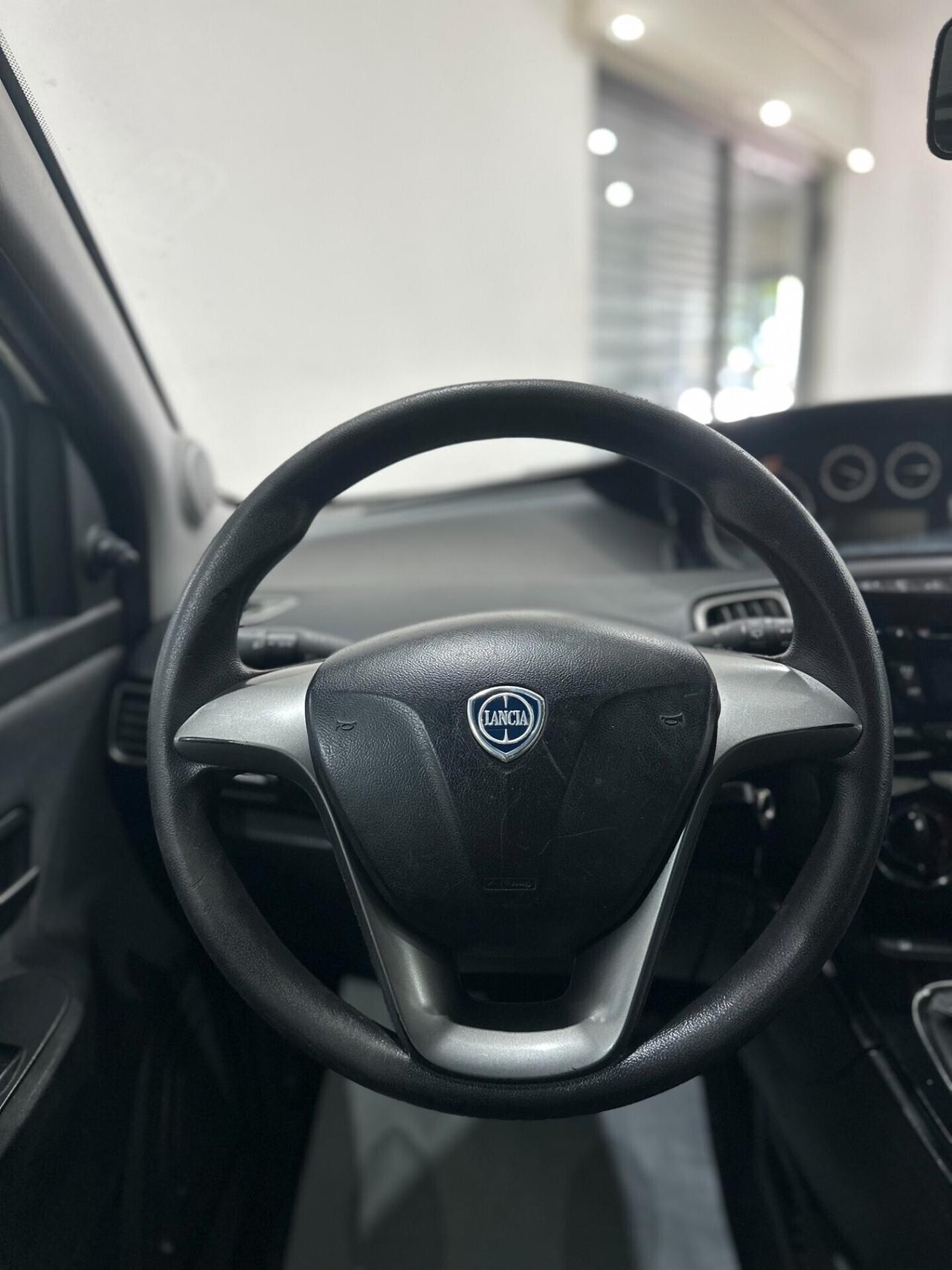 Lancia Ypsilon 1.3 MJT 16V 95 CV 5 porte S&S Elle