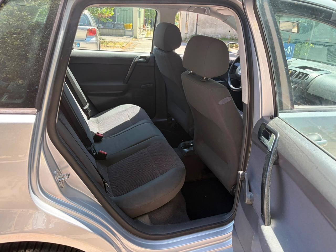 Volkswagen Polo 1.2 benzina neopatentati