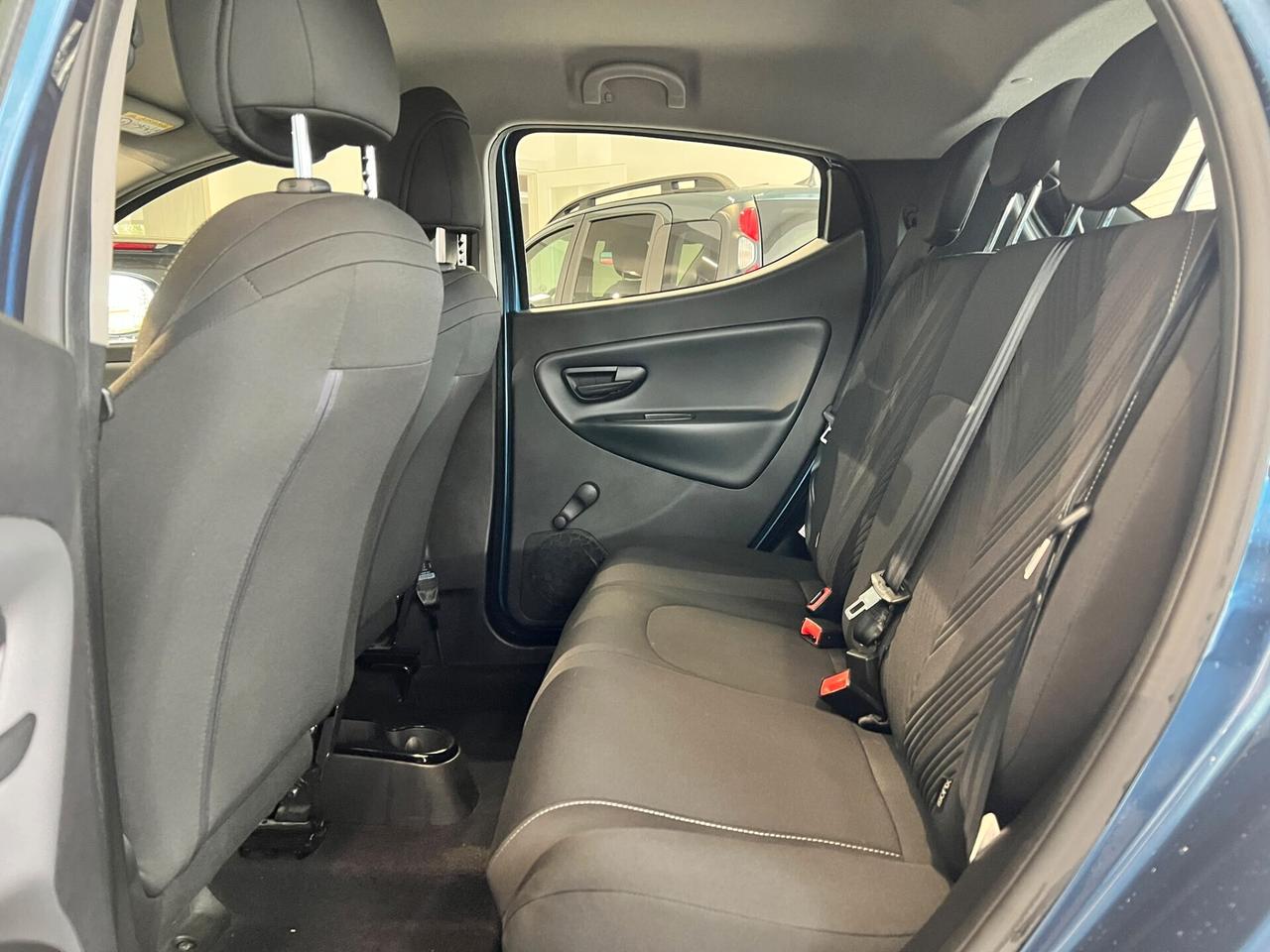 Lancia Ypsilon 1.0 FireFly 5 porte S&S Hybrid Gold