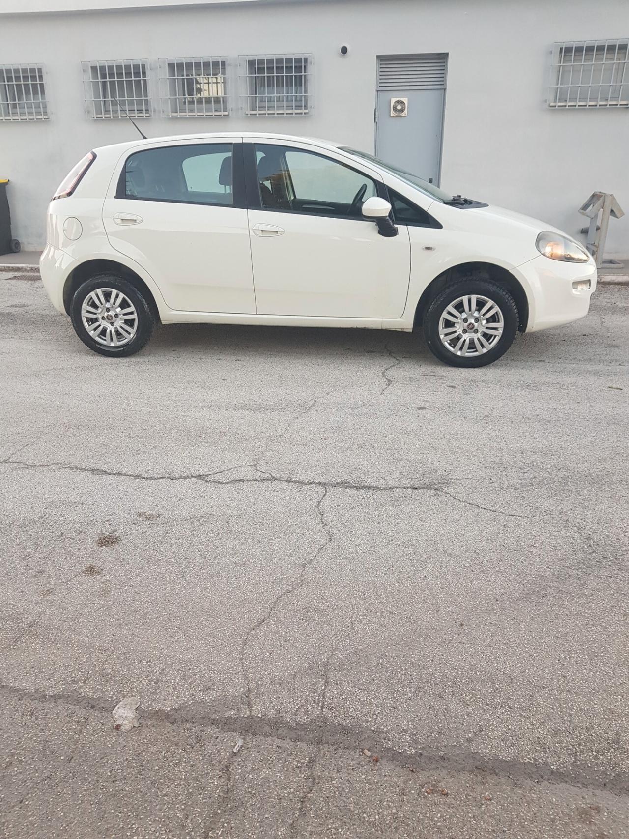 Fiat Punto 1.4 8V 5 porte Natural Power 2015