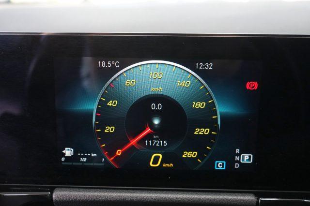 MERCEDES-BENZ GLA 180 d Automatic Business UFFICIALE UNIPROP.