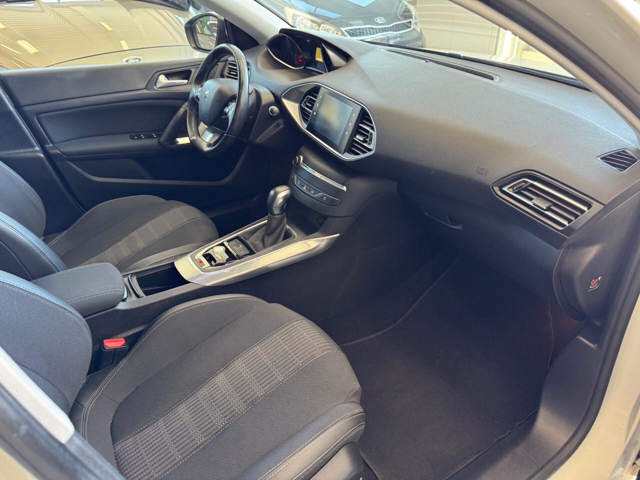 Peugeot 308 HDI 120cv Automatica