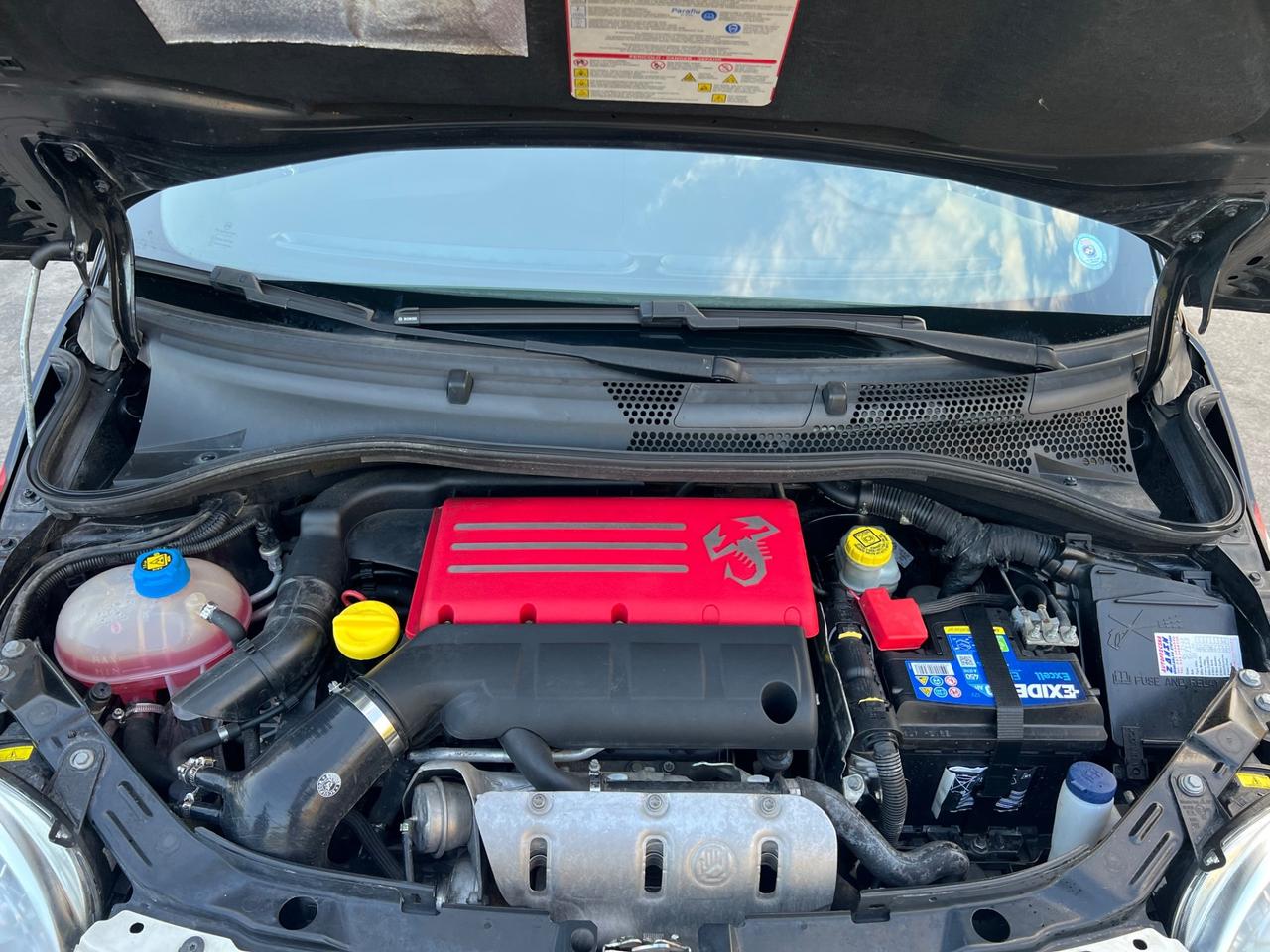 Abarth 500 C 1.4 Turbo T-Jet MTA Bicolore