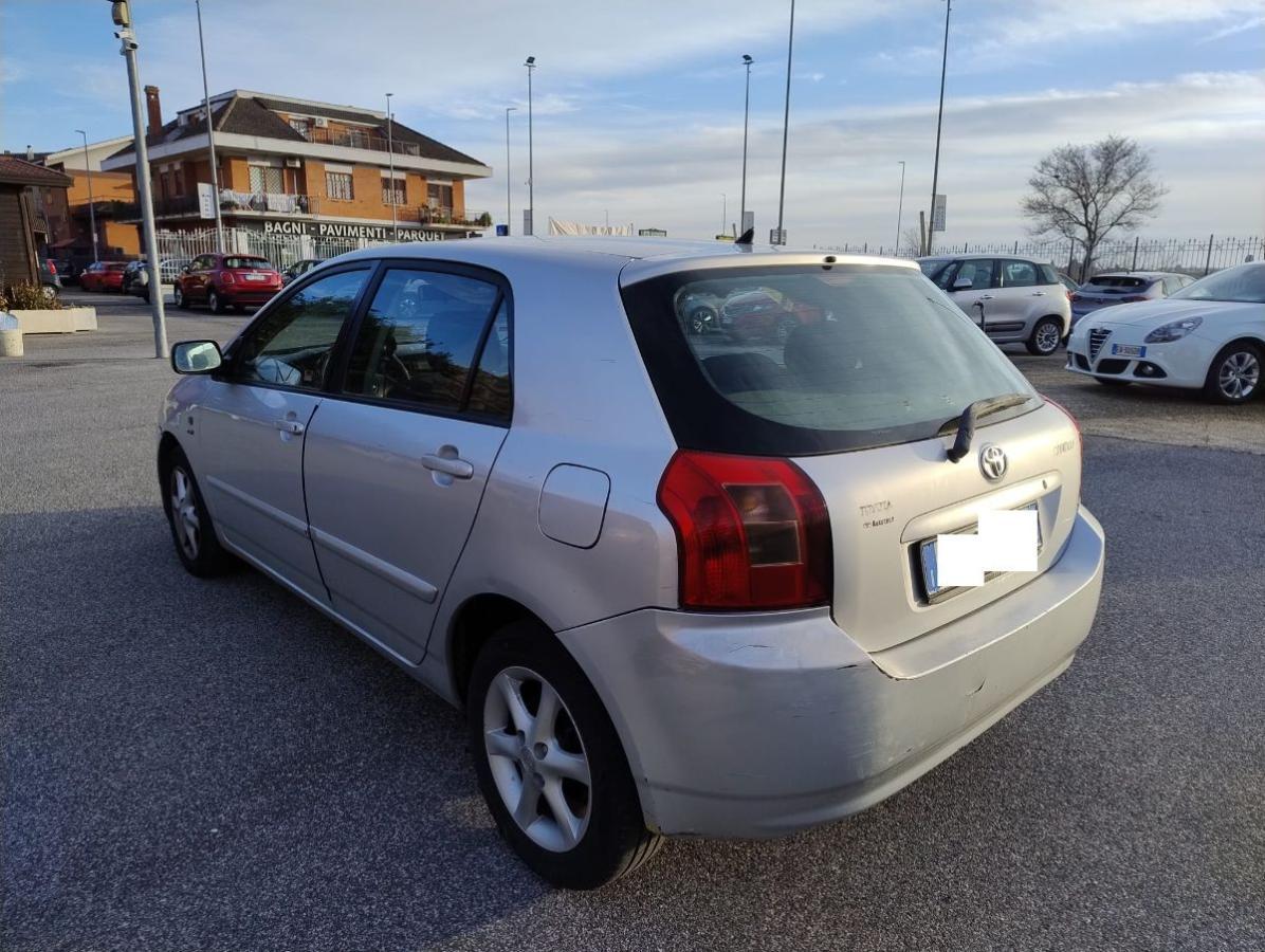 TOYOTA Corolla 1.4 16V 5 porte