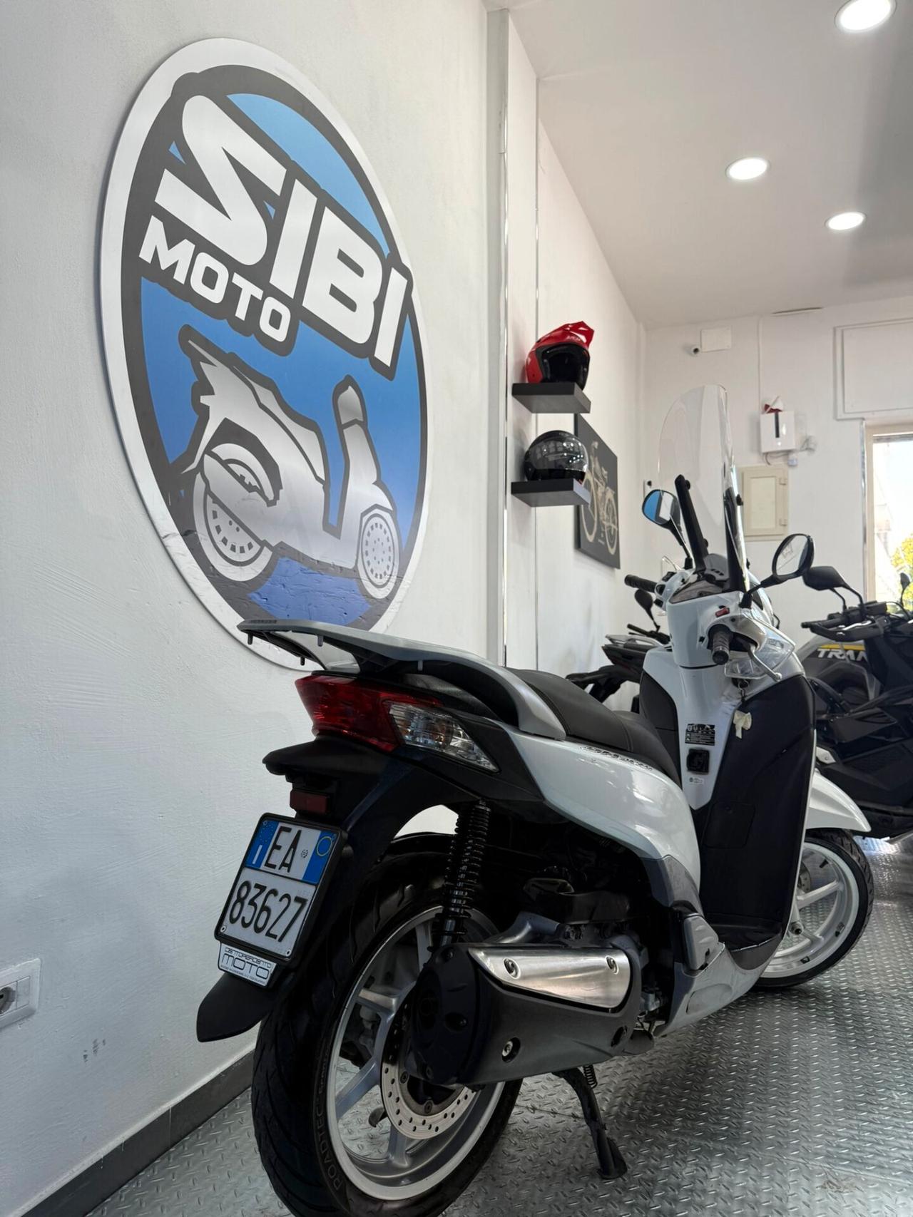HONDA SH 300