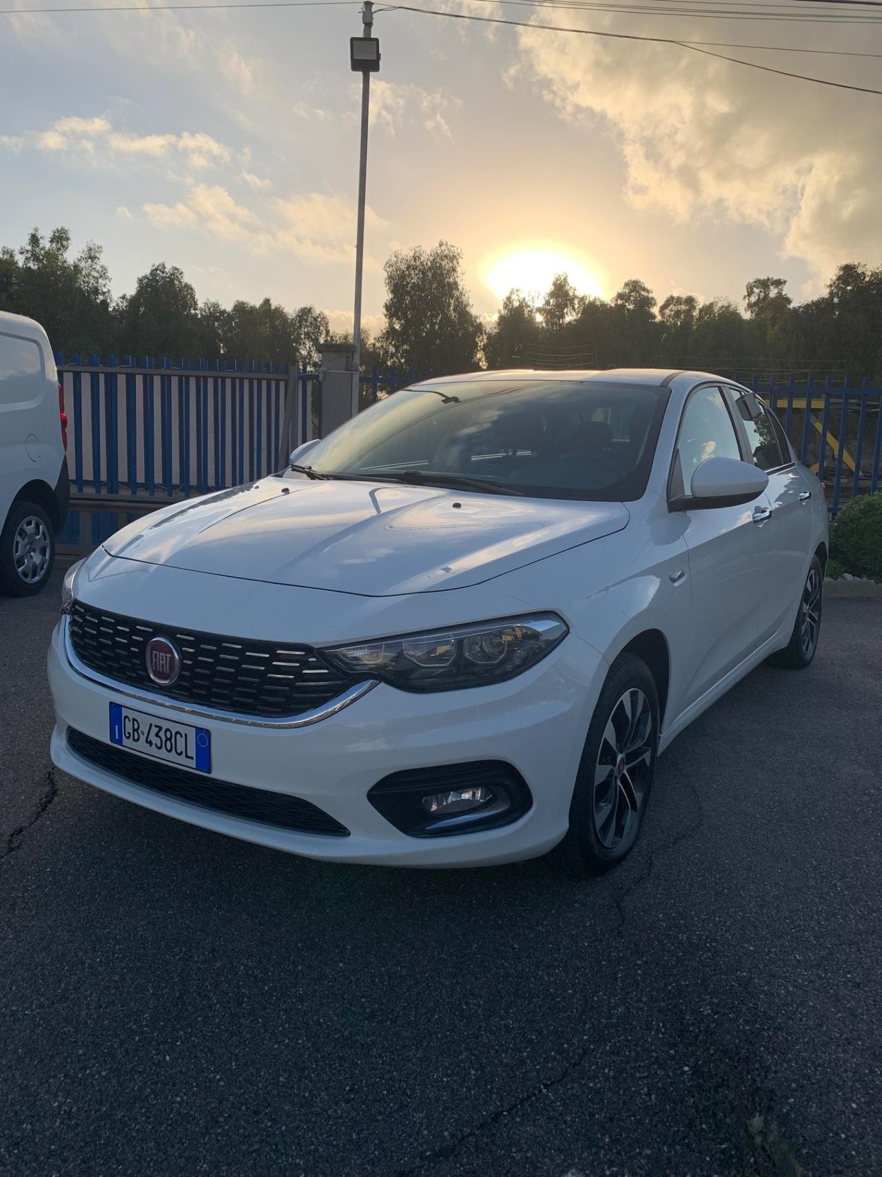 Fiat Tipo 1.6 Mjt 4 porte Lounge