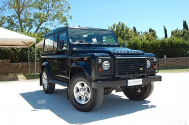 Land Rover Defender 90 2.4 TD4 Station Wagon SE