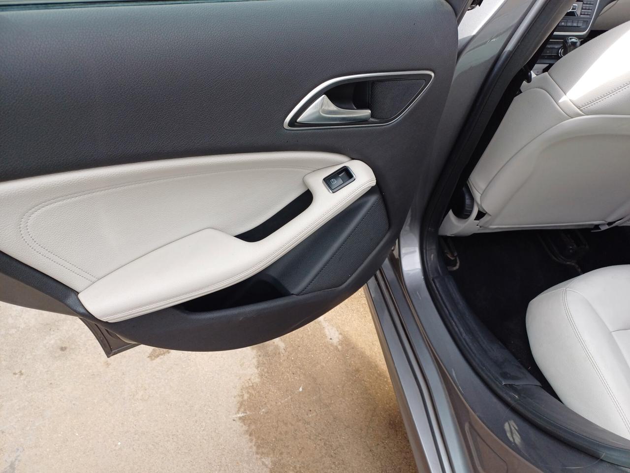 Mercedes-benz A 180 Premium