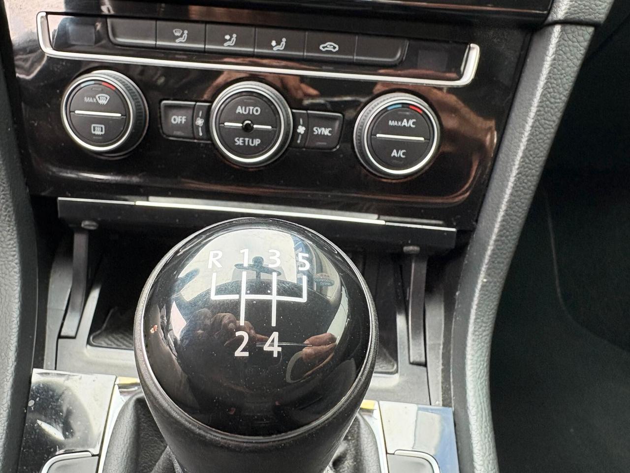 Volkswagen Golf HIGHLINE 1.6 TDI 5p. BMT UNICO PR.