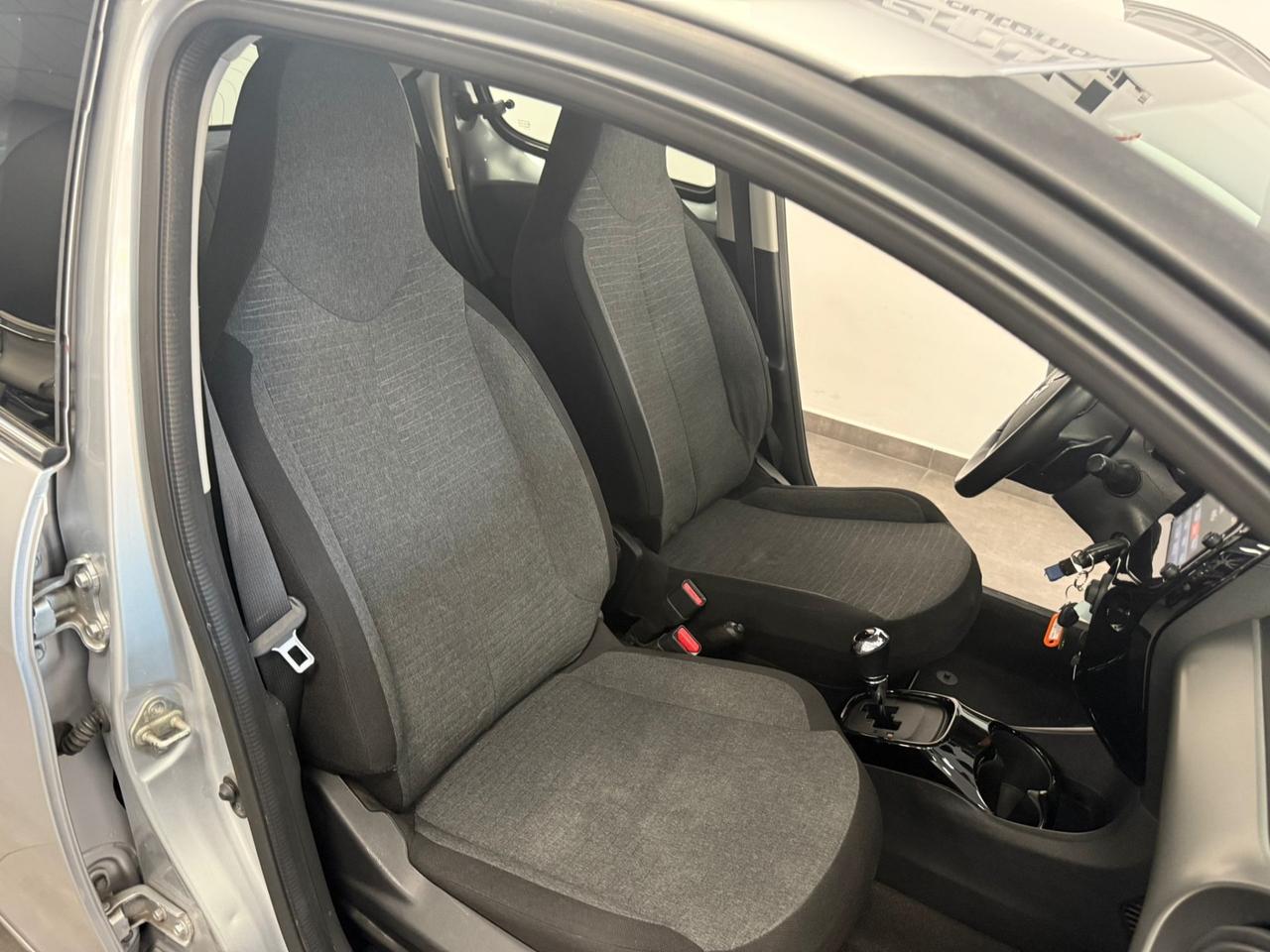 Citroen C1 VTi 68 ETG 5 porte Shine