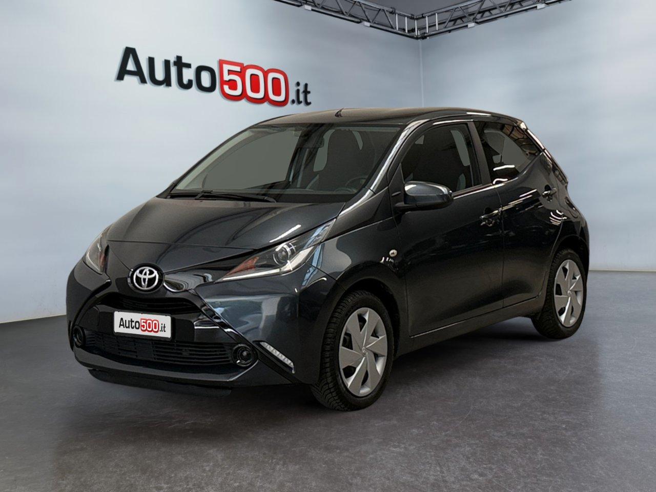 Toyota Aygo 5 Porte Aygo 5p 1.0 x-play my15